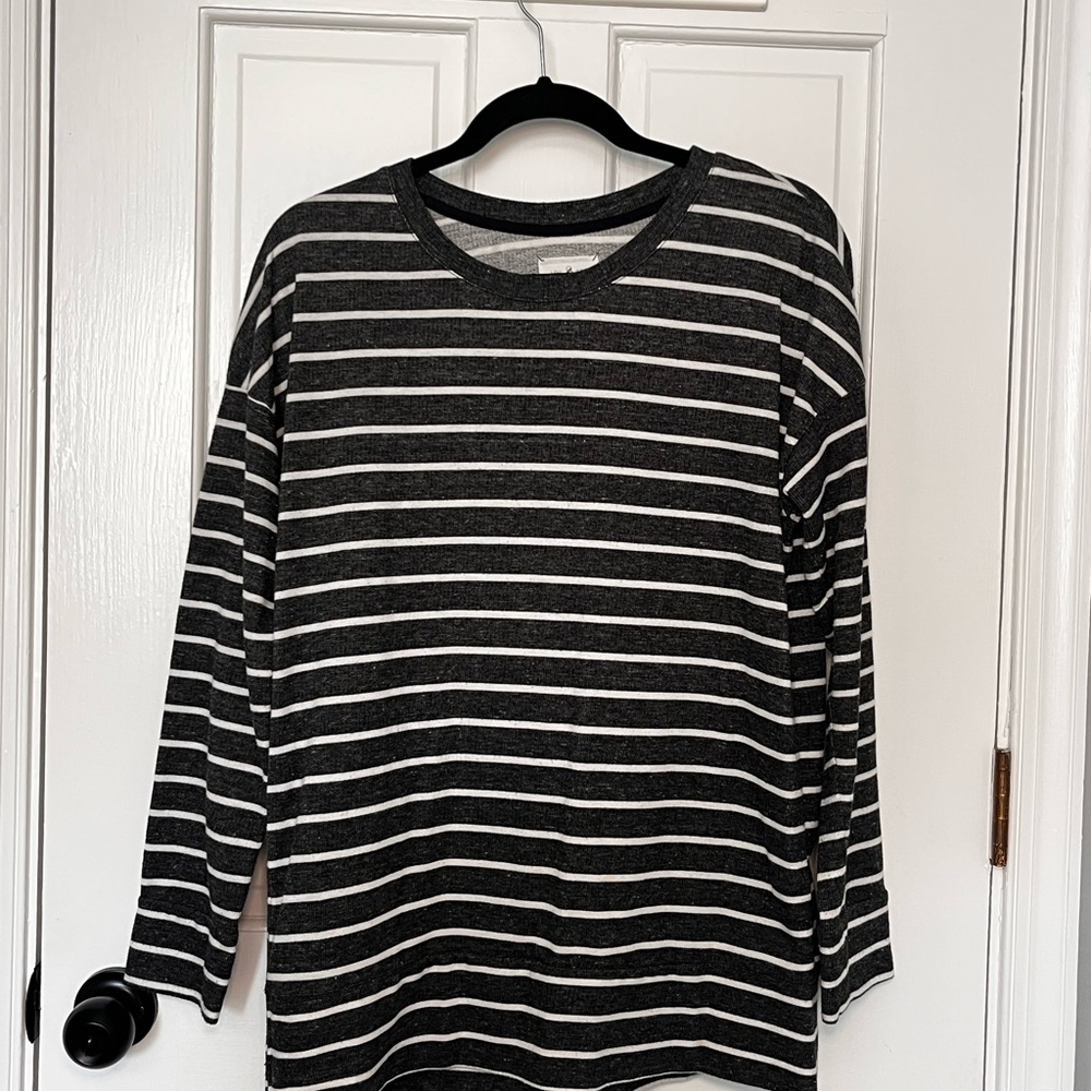 Lou & Grey Charcoal and White Knit Top